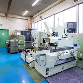 CNC円筒研削盤